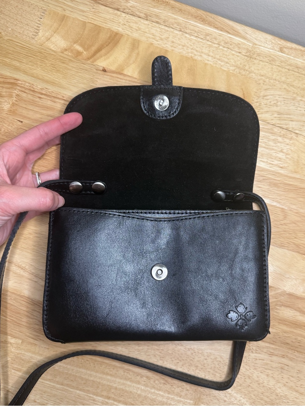 Patricia Nash Torri Crossbody Black Leather Buckle Flap Purse EUC - Picture 4 of 12